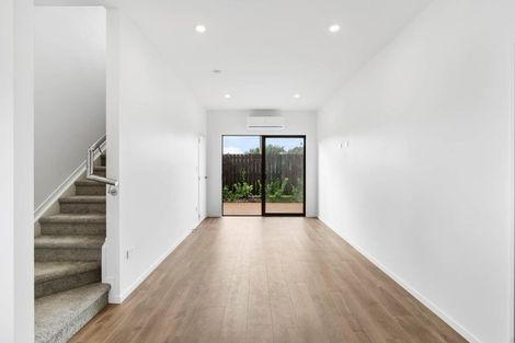 Photo of property in 13b Von Sturmer Street, Mangere East, Auckland, 2024