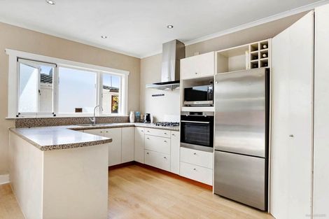Photo of property in 1 Admiral Beatty Avenue, Mount Roskill, Auckland, 1041