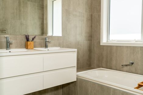 Photo of property in 51 Sylvester Crescent, Flagstaff, Hamilton, 3210