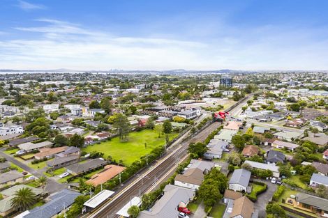 Photo of property in 10/17 Neta Grove, Henderson, Auckland, 0612