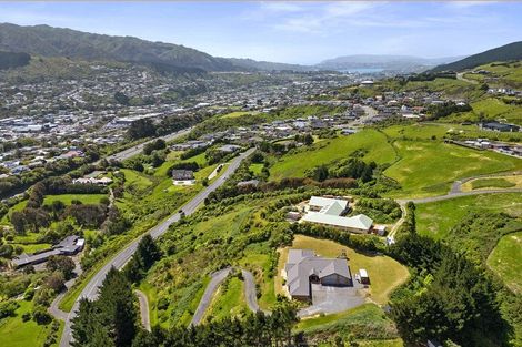 Photo of property in 50 Bing Lucas Drive, Tawa, Wellington, 5028