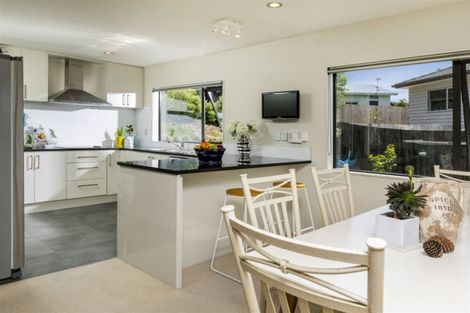 Photo of property in 203e Don Buck Road, Massey, Auckland, 0614