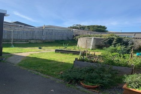 Photo of property in 3 Bahama Crescent, Paraparaumu Beach, Paraparaumu, 5032