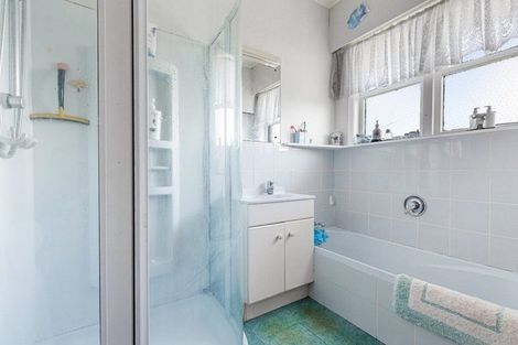 Photo of property in 7 Phillip Avenue, Glen Eden, Auckland, 0602