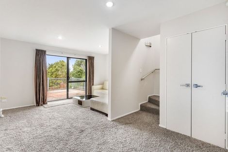 Photo of property in 84 Wade River Road, Stanmore Bay, Whangaparaoa, 0932