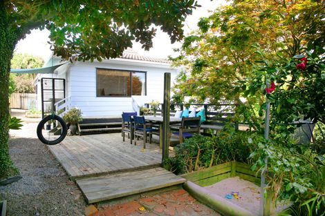 Photo of property in 19 Correa Court, Goodwood Heights, Auckland, 2105