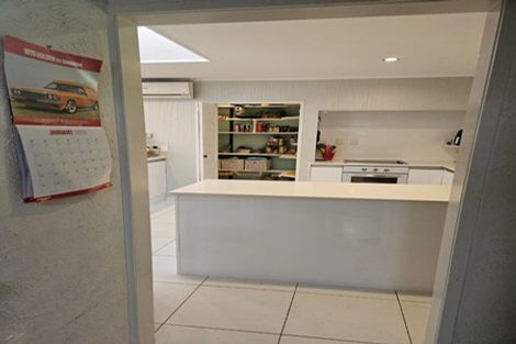 Photo of property in 824 West Coast Road, Oratia, Auckland, 0604