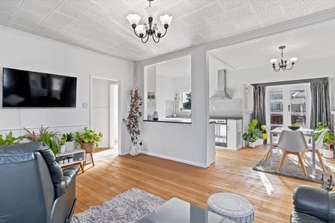 Photo of property in 42 High Street, Island Bay, Wellington, 6023