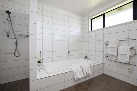 Photo of property in 5 Parsot Place, Pukekohe, 2120