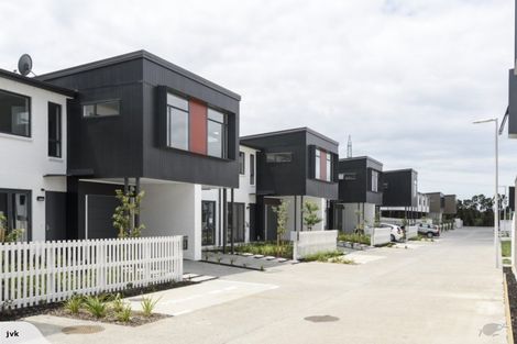 Photo of property in 26 Komanawa Lane, Mount Wellington, Auckland, 1062