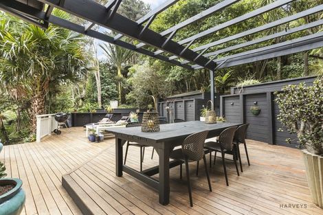 Photo of property in 27 Scenic Drive, Titirangi, Auckland, 0604