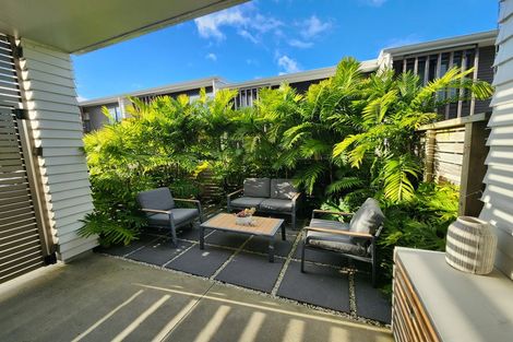 Photo of property in 10/50 Ocean View Road, Northcote, Auckland, 0627