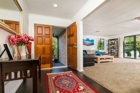 Photo of property in 29 Almond Grove, Greenhithe, Auckland, 0632