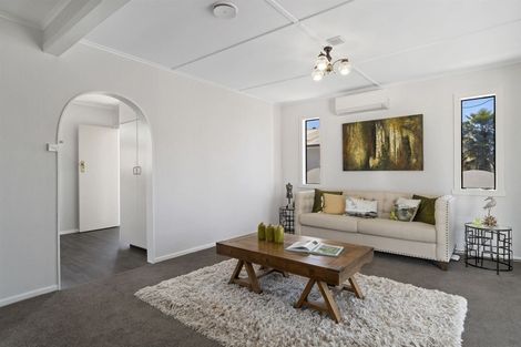 Photo of property in 38 Queen Road, Bellevue, Tauranga, 3110