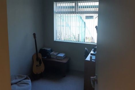 Photo of property in 10 Centreway Road, Orewa, 0931