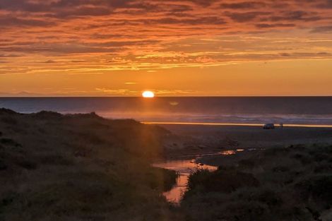 Photo of property in 5 Somerset Grove, Waitarere Beach, Levin, 5510