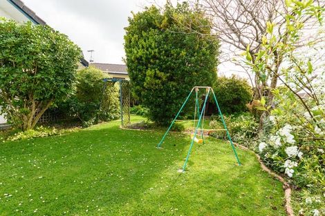 Photo of property in 72 Geraldine Crescent, Cloverlea, Palmerston North, 4412