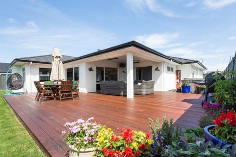 Photo of property in 32 Pelorus Avenue, Poraiti, Napier, 4112