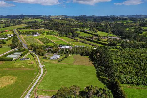 Photo of property in 53 Dysart Lane, Kumeu, 0891