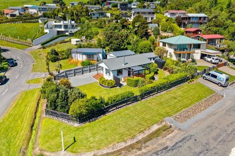 Photo of property in 2 Haywards Lane, Duvauchelle, 7581