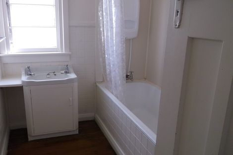 Photo of property in 6 Maratahu Street, Westown, New Plymouth, 4310