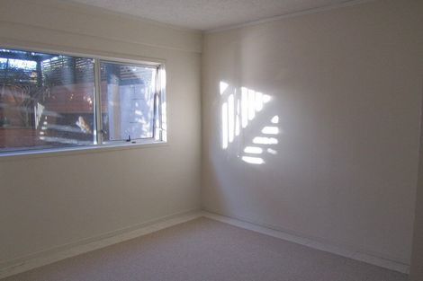 Photo of property in 1/36 Saddleback Rise, Murrays Bay, Auckland, 0630