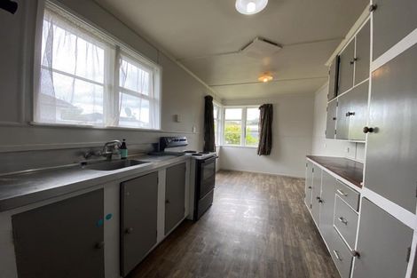 Photo of property in 49 Andrew Avenue, Roslyn, Palmerston North, 4414