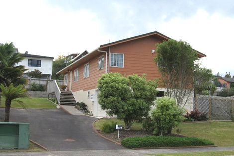 Photo of property in 94 West Harbour Drive, West Harbour, Auckland, 0618