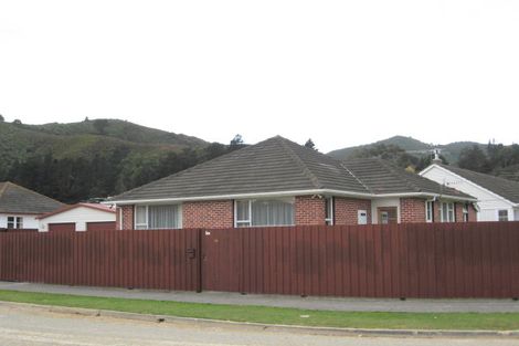 Photo of property in 66 Hewer Crescent, Naenae, Lower Hutt, 5011