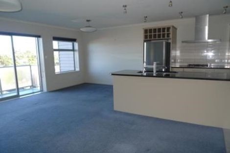 Photo of property in 52d Mandalay Terrace, Khandallah, Wellington, 6035