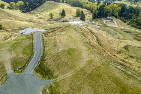 Photo of property in 10 Olsen Place, Kinloch, 3385