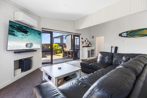 Photo of property in 728 Papamoa Beach Road, Papamoa Beach, Papamoa, 3118