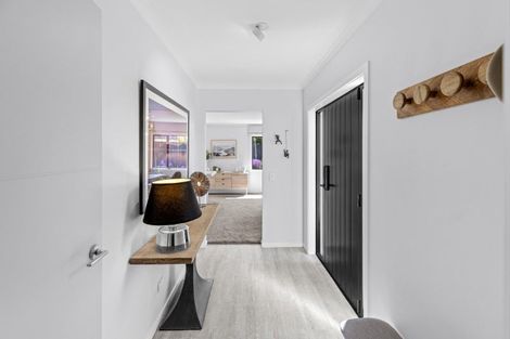 Photo of property in 53 Mount Nicholas Avenue, Wanaka, 9305