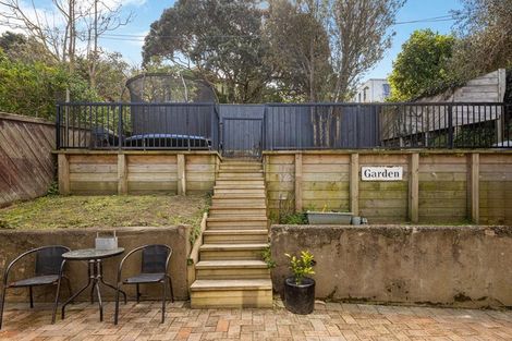 Photo of property in 28 Medway Street, Island Bay, Wellington, 6023