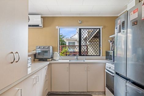 Photo of property in 40 Saint Annes Street, Levin, 5510