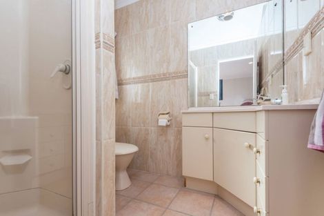 Photo of property in 2 Ballycullanie Place, Dannemora, Auckland, 2016