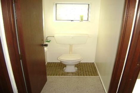 Photo of property in 2/3 Northwick Place, Hillcrest, Auckland, 0627