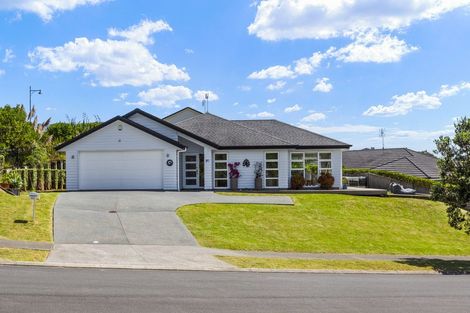 Photo of property in 52 Beachwood Drive, Hatfields Beach, Orewa, 0931