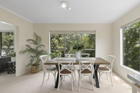 Photo of property in 12 Florio Terrace, Tawa, Wellington, 5028