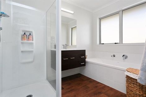 Photo of property in 15 Neal Street, Putaruru, 3411