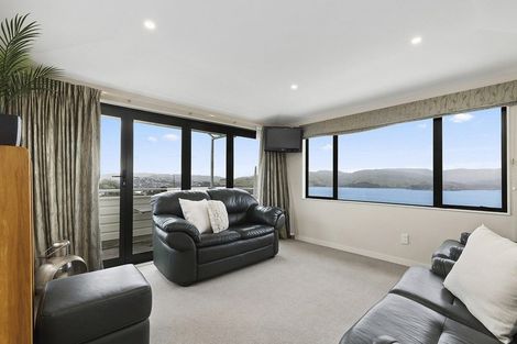 Photo of property in 164 Kahu Road, Paremata, Porirua, 5024