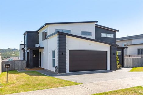 Photo of property in 78 Queen Charlotte Drive, Aotea, Porirua, 5024