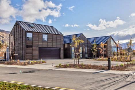 Photo of property in 10 Mccaw Mews, Wanaka, 9305
