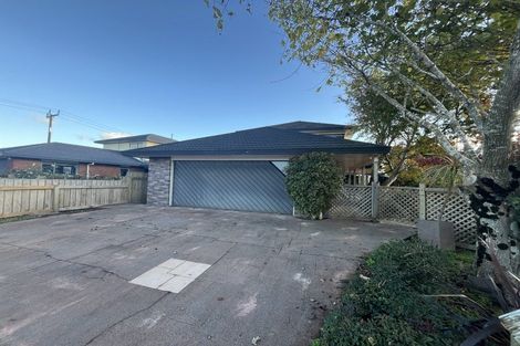 Photo of property in 15 Del Mar Place, Merrilands, New Plymouth, 4312