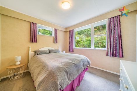 Photo of property in 42 Akatea Road, Korokoro, Lower Hutt, 5012