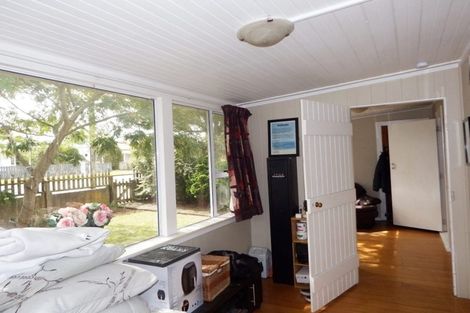 Photo of property in 25 Hunia Street, Marton, 4710