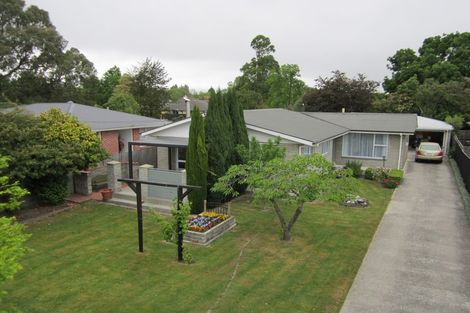 Photo of property in 6 Milnebank Street, Upper Riccarton, Christchurch, 8041