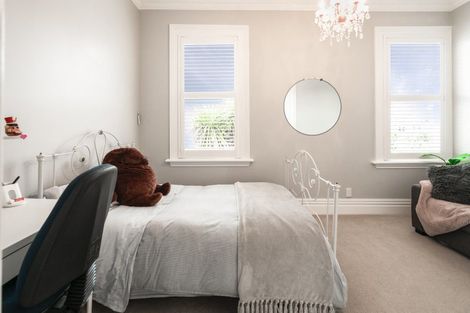 Photo of property in 8 Carrington Street, Mount Cook, Wellington, 6021