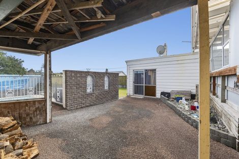 Photo of property in 7 Cracroft Street, Waitara, 4320