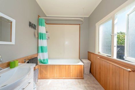 Photo of property in 9 East Street, Claudelands, Hamilton, 3214